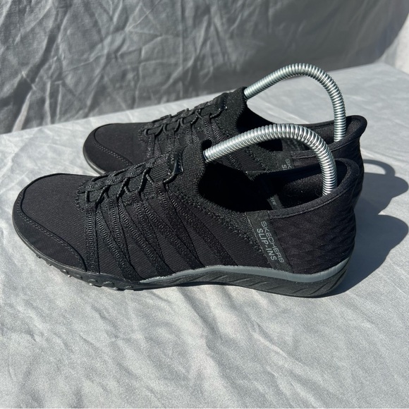 Skechers Women’s Black Relaxed Fit Breathe Easy Slip In Walking Shoes - 7.5 - Picture 1 of 8